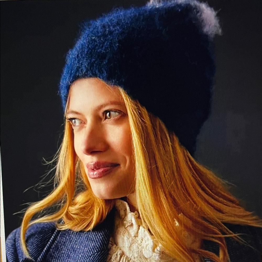 NWT Anthropologie Ombré Knit Beanie Blue